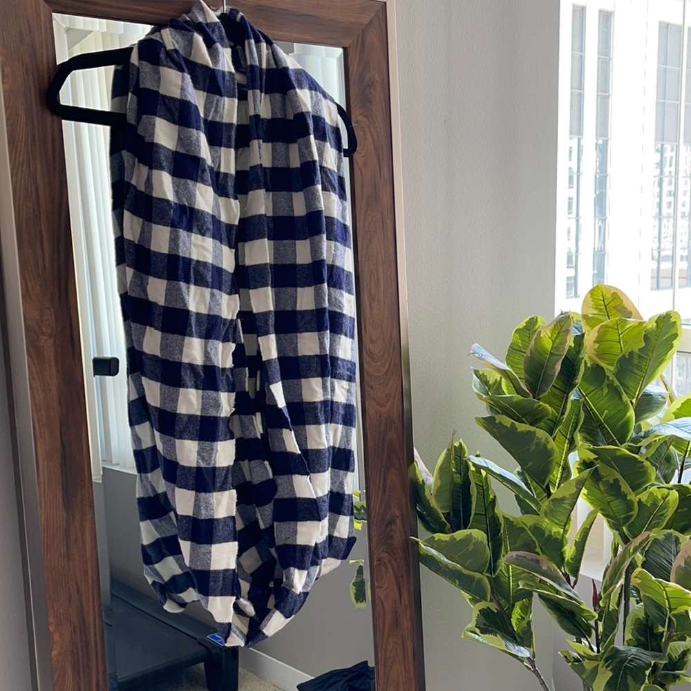 Loft flannel navy and white infinity scarf